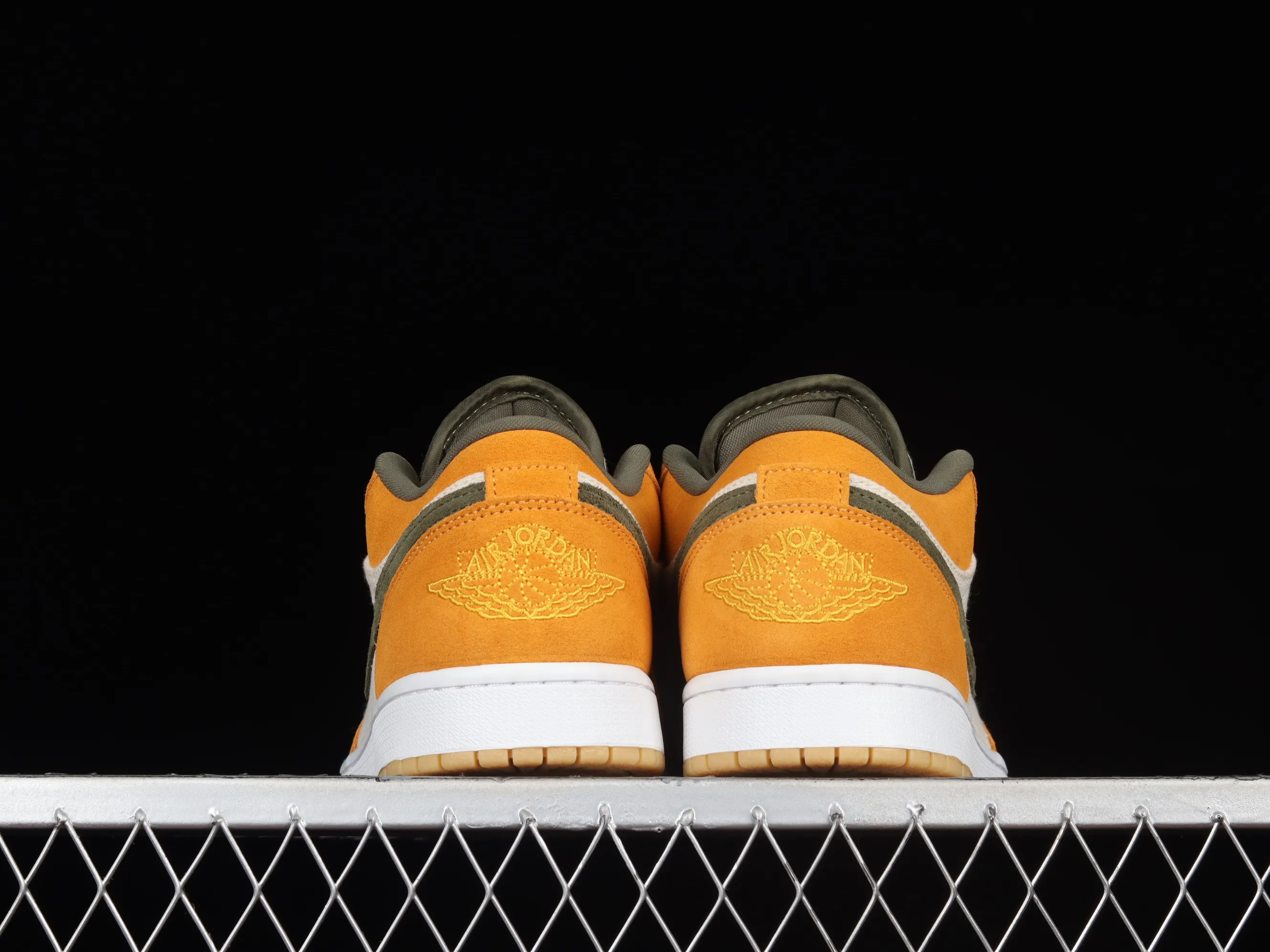 All categories Air Jordan Jordan series basketball shoes Air Jordan 1 Low G version pure original Air Jordan 1 Low "Light Curry" AJ1 Joe 1 Ugly Duckling low-top basketball shoes DH6931-102